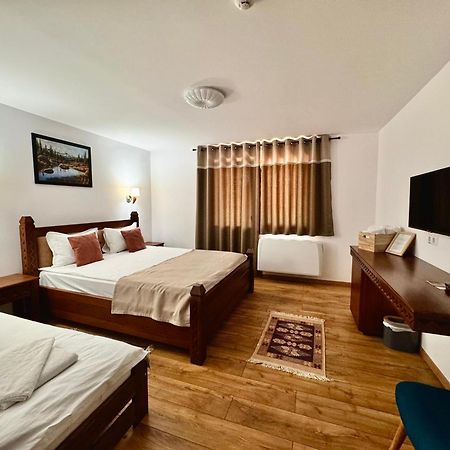 Pensiunea Roca Maramures Deseşti Exterior foto